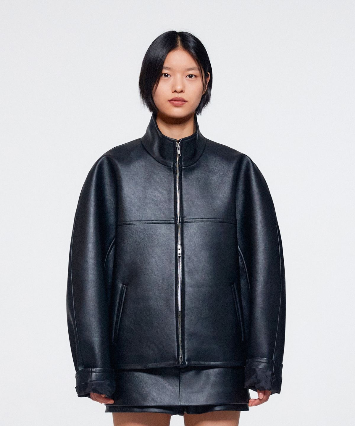 이알에이(ERA) UNISEX FAUX LEATHER OVERSIZED BALL JACKET - BLACK