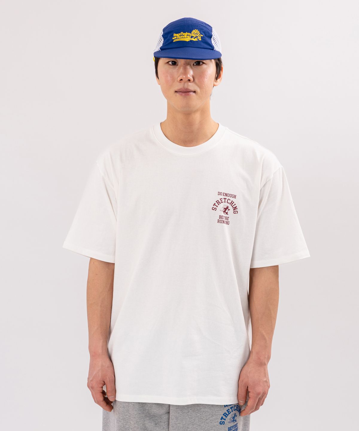 빅웨이브 컬렉티브(BIGWAVE COLLECTIVE) 스트레칭 펭귄 반팔 티셔츠 (오프 화이트)