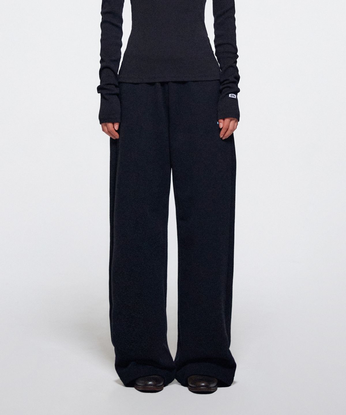 이알에이(ERA) UNISEX ERA HEAVY SWEATPANTS - BLACK