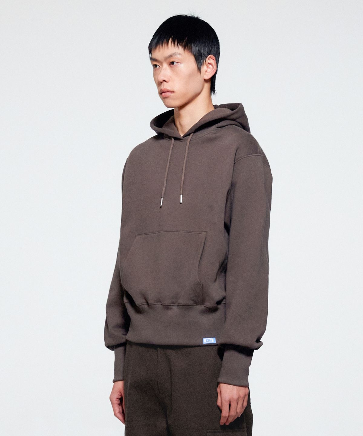 이알에이(ERA) UNISEX ERA HEAVY HOODIE - BROWN
