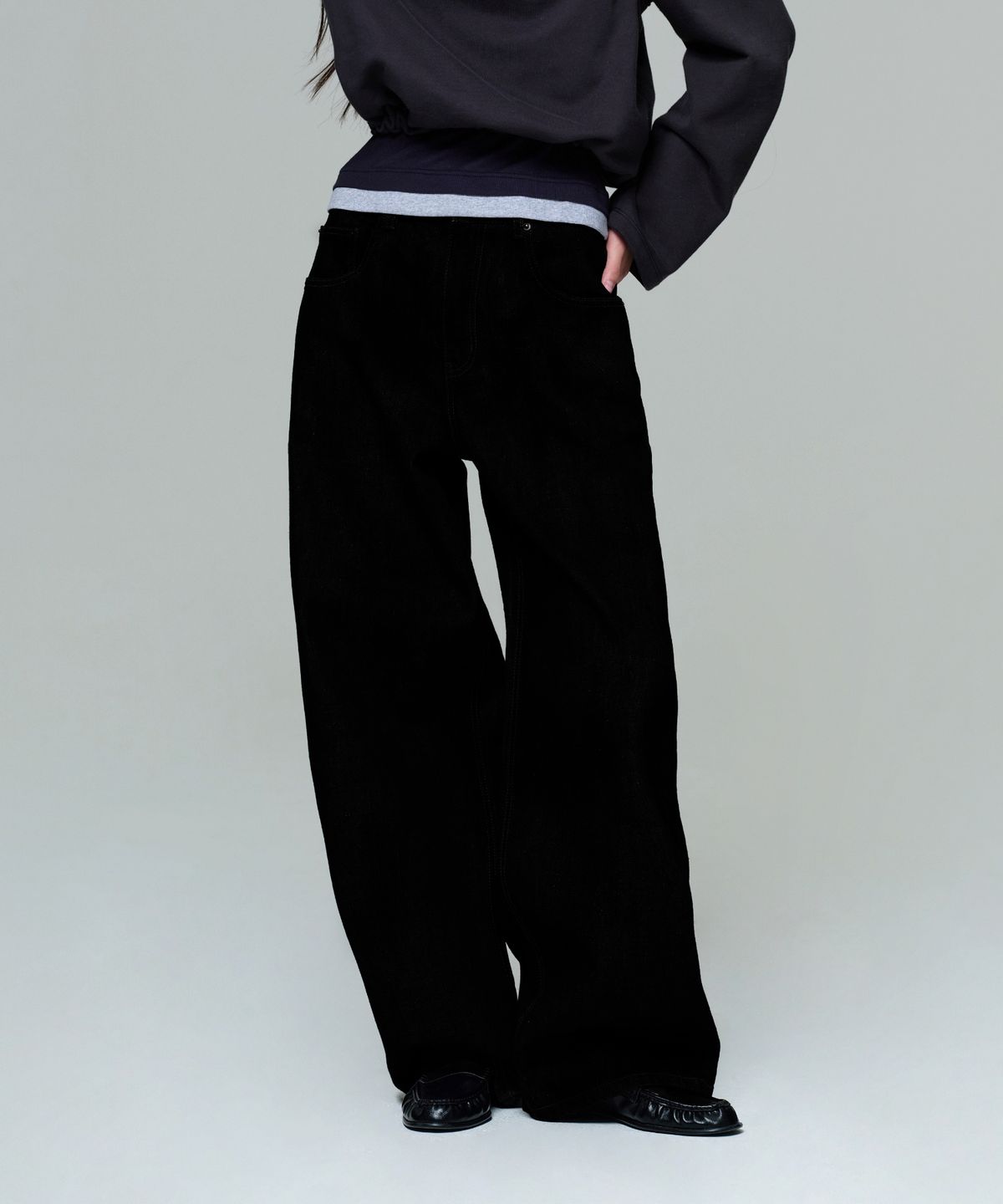 이알에이(ERA) WOMEN ERA WIDE FIT DENIM PANTS - BLACK