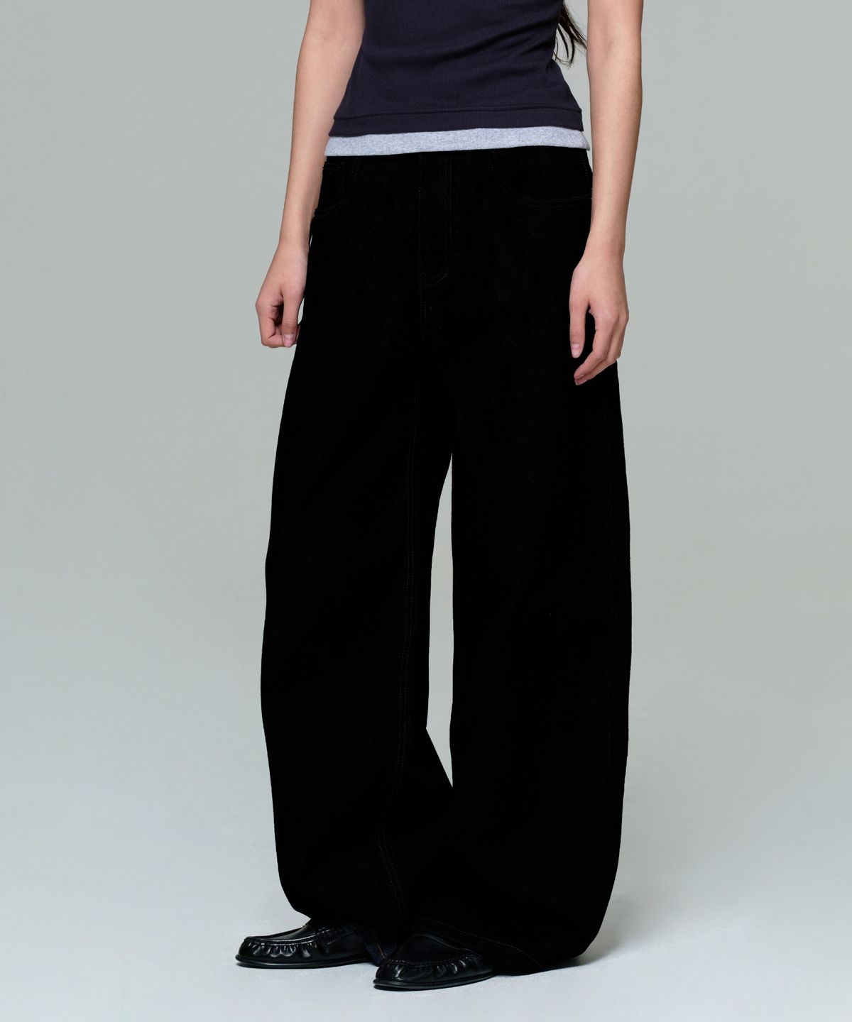 이알에이(ERA) WOMEN ERA WIDE FIT DENIM PANTS - BLACK