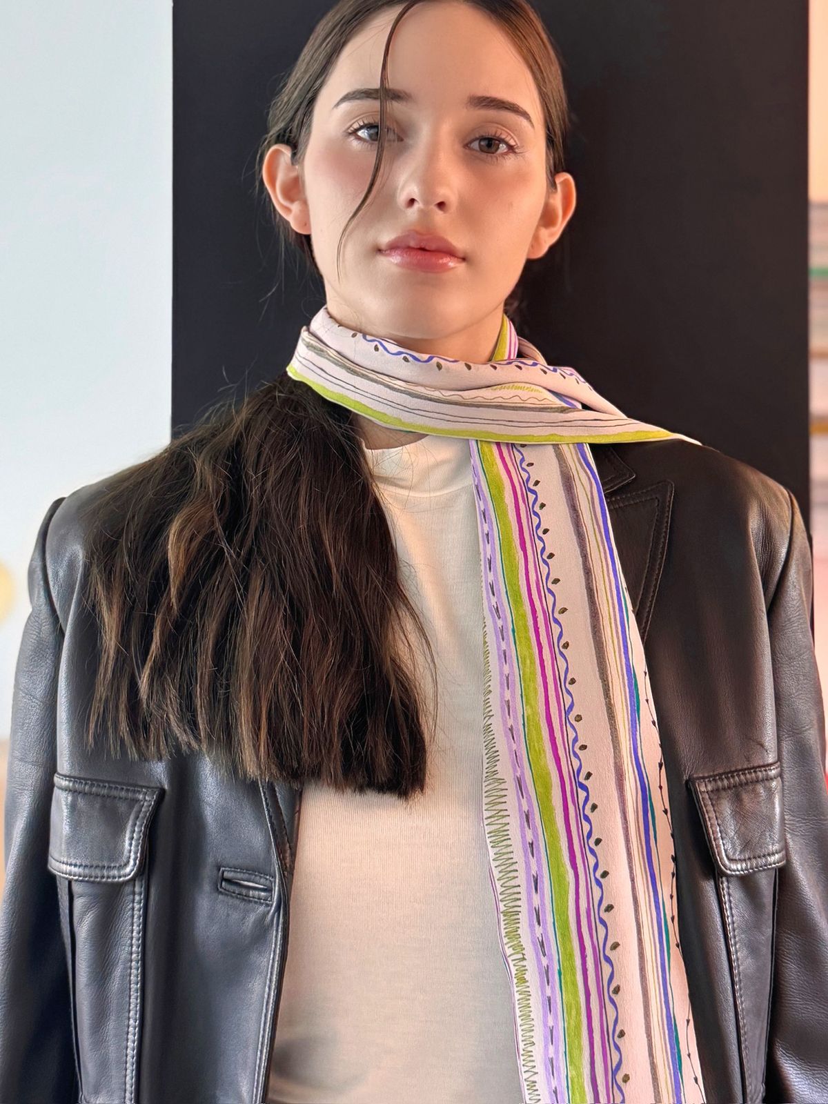 마레트라(MARAETHRA) Groovy Doodle Wide Silk Tie Scarf 그루비 두들 와이드 실크 타이 스카프