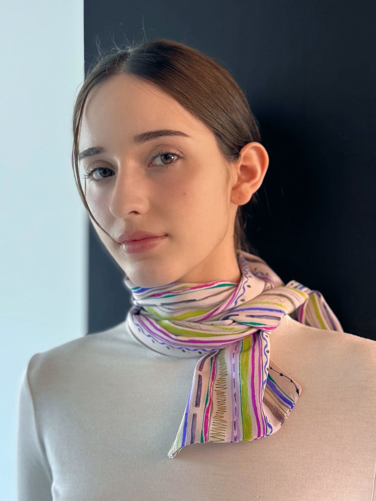 마레트라(MARAETHRA) Groovy Doodle Wide Silk Tie Scarf 그루비 두들 와이드 실크 타이 스카프
