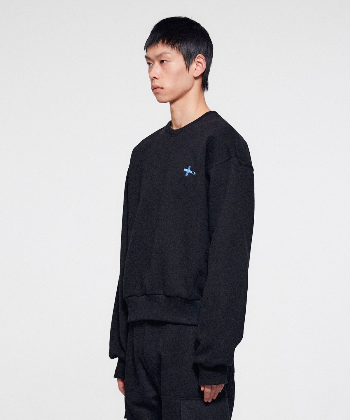 이알에이(ERA) UNISEX ERA HEAVY SWEATSHIRTS - BLACK