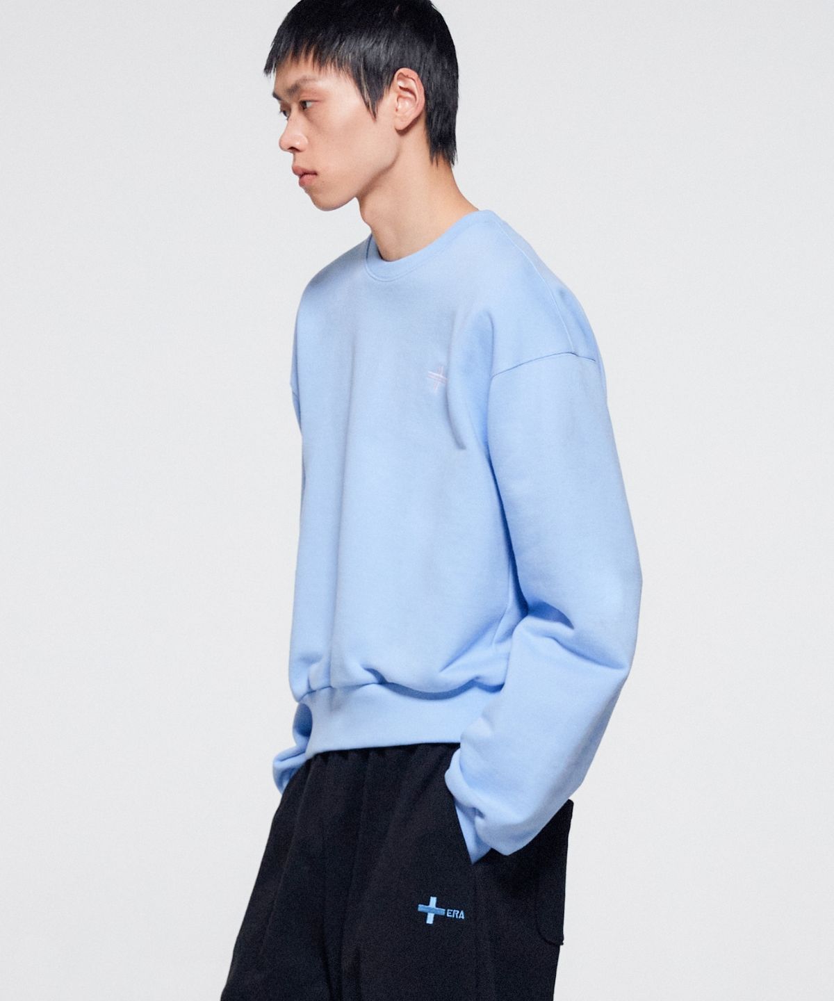 이알에이(ERA) UNISEX ERA HEAVY SWEATSHIRTS - ICE BLUE