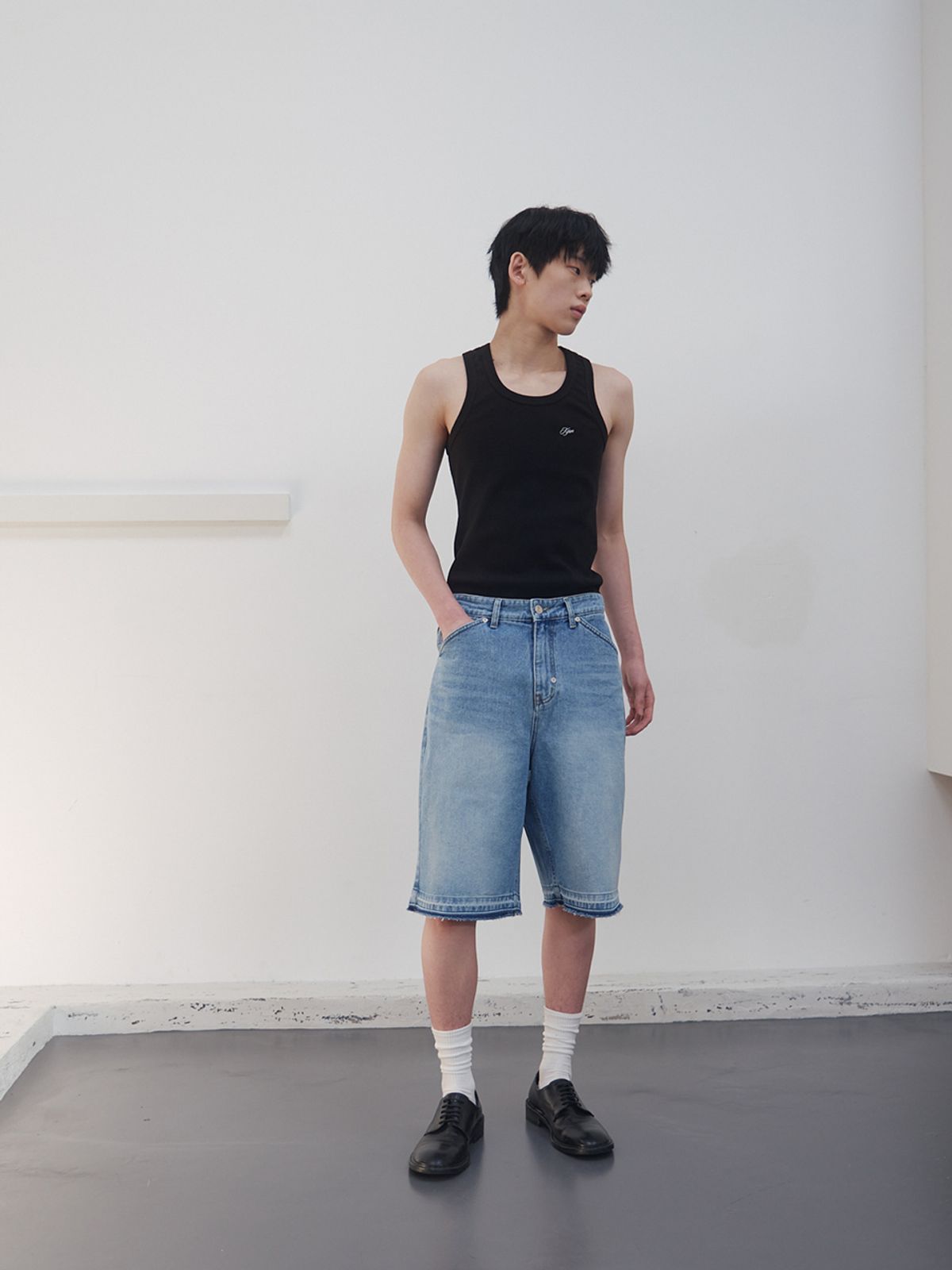 기준 맨(KIJUN MEN) Armour Fit Tank Top Black