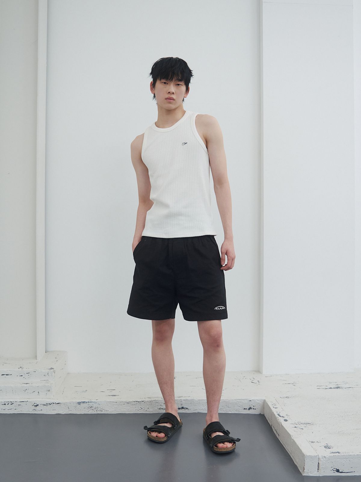 기준 맨(KIJUN MEN) Structured Rib Tank Top Off-White