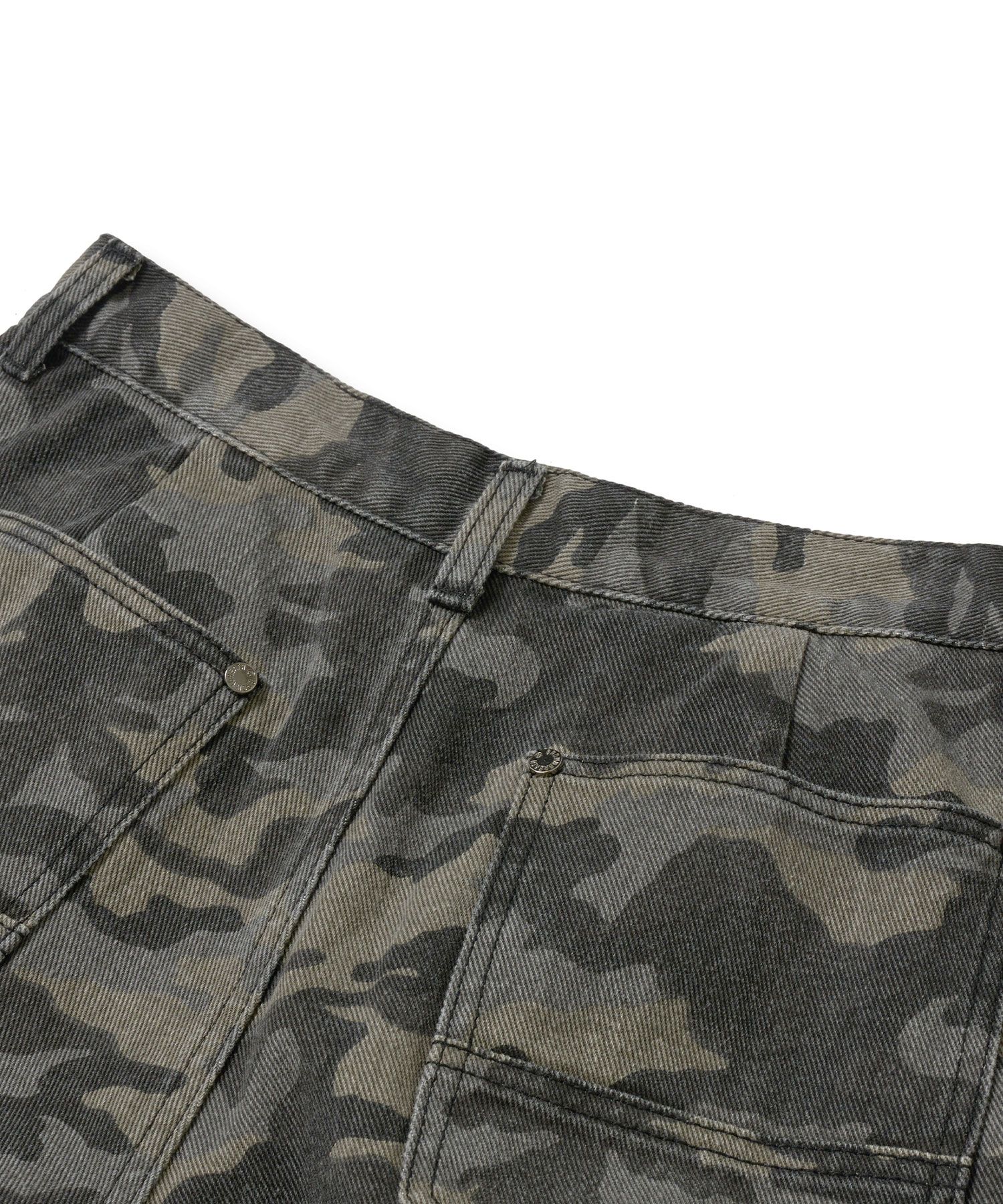 MUSINSA | BROWNBREATH W TAG CAMO BERMUDA CARGO PANTS - KHAKI