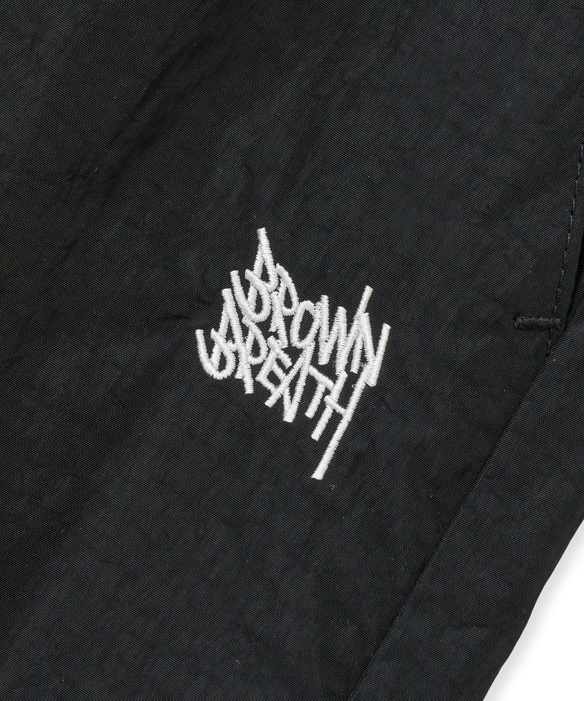 브라운브레스(BROWNBREATH) TAG NYLON POCKET SHORTS - BLACK
