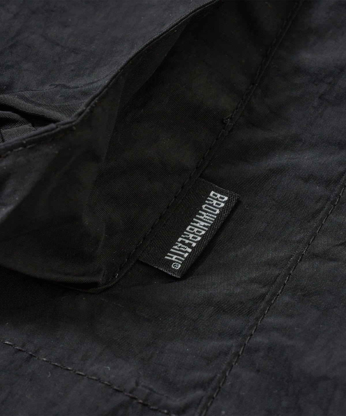 브라운브레스(BROWNBREATH) TAG NYLON POCKET SHORTS - BLACK