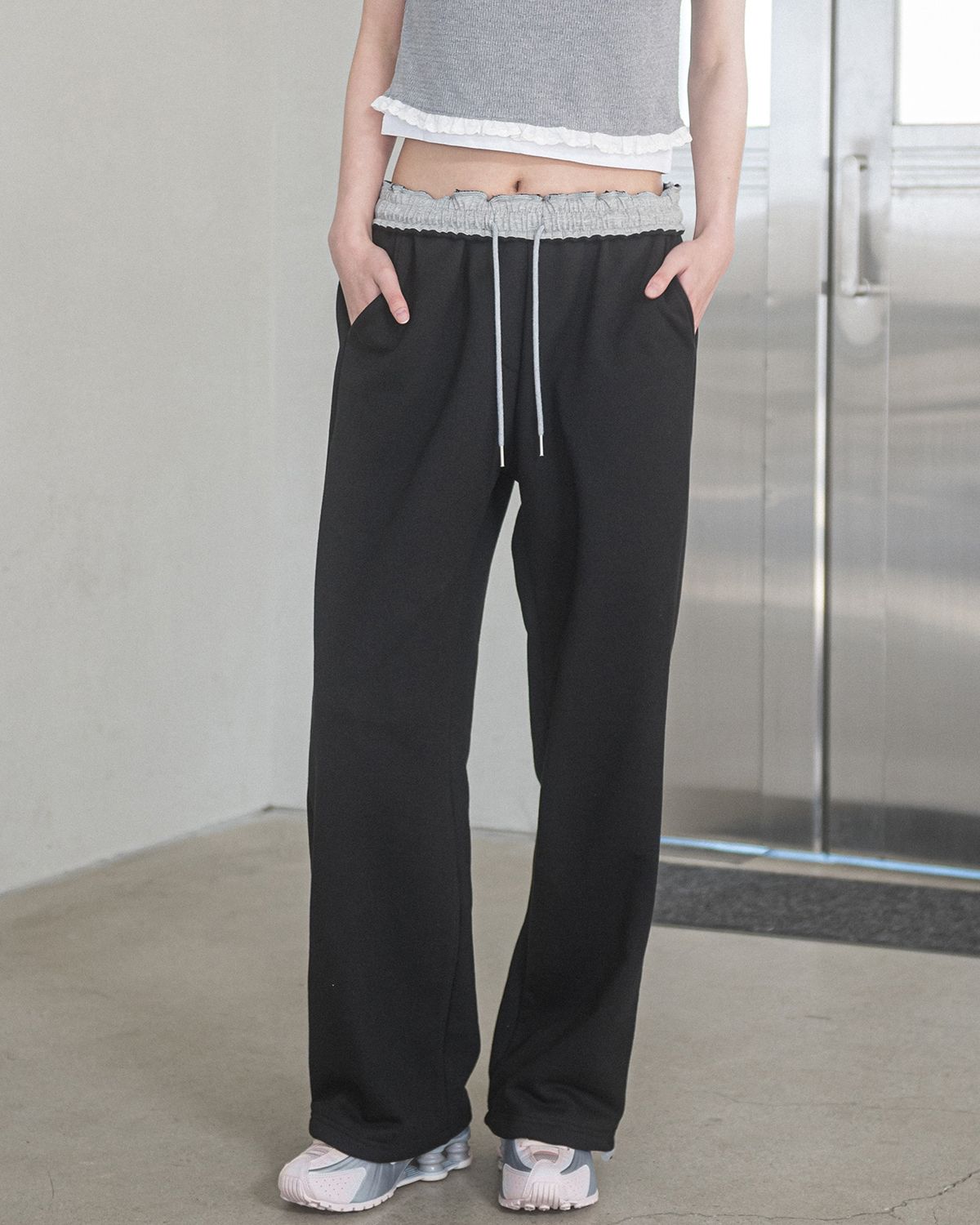 해비즘(HAVISM) WAIST CONTRAST 2-WAY SWEATPANTS(BLACK)