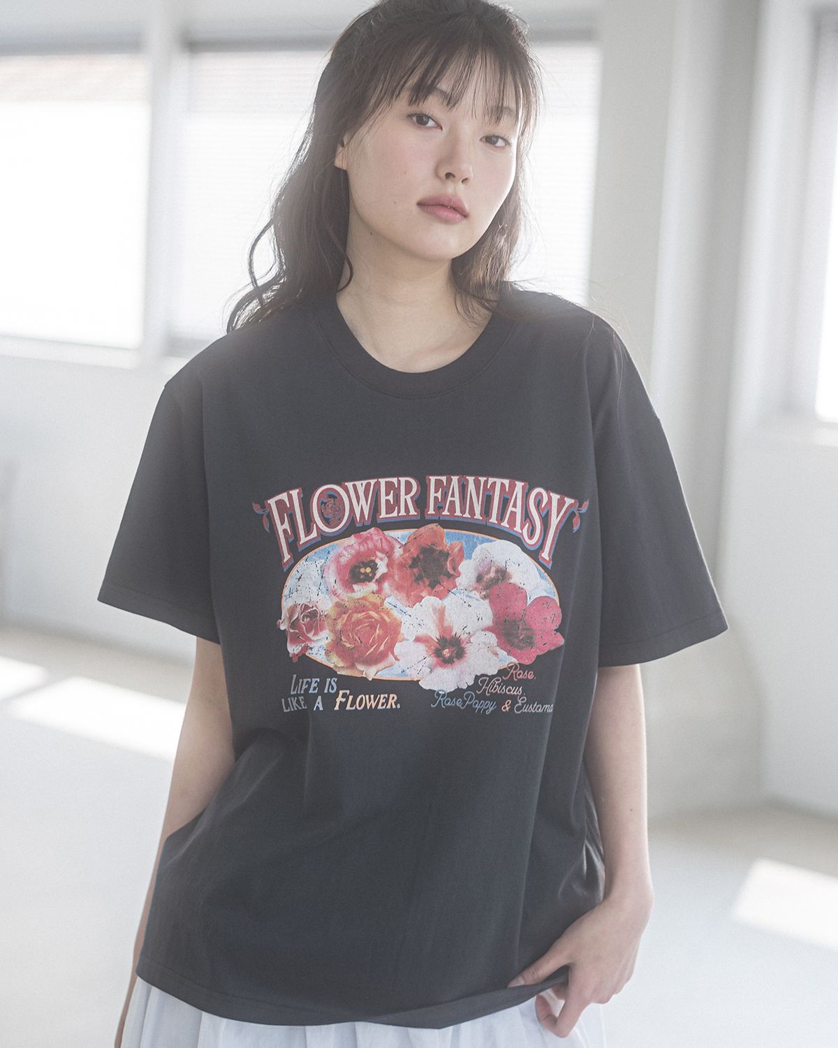 해비즘(HAVISM) FLOWER FANTASY S/S TEE(CHARCOAL)