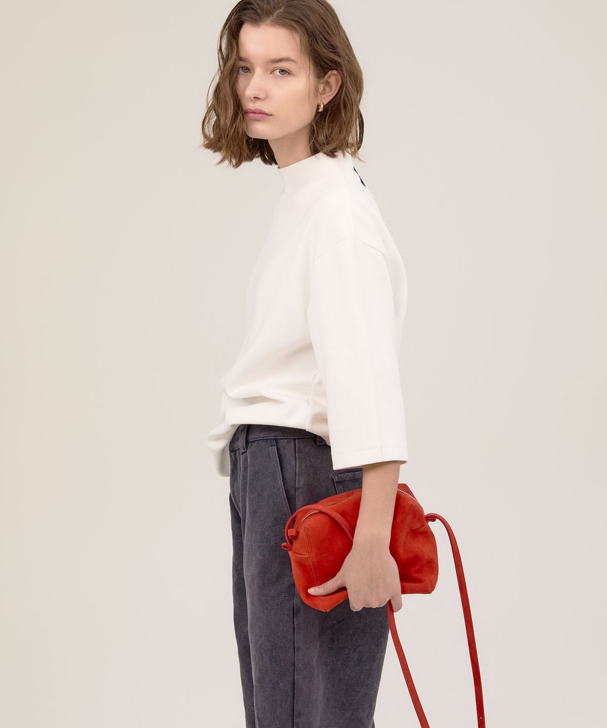 노앙(NOHANT) SUEDE PICNIC BAG RED