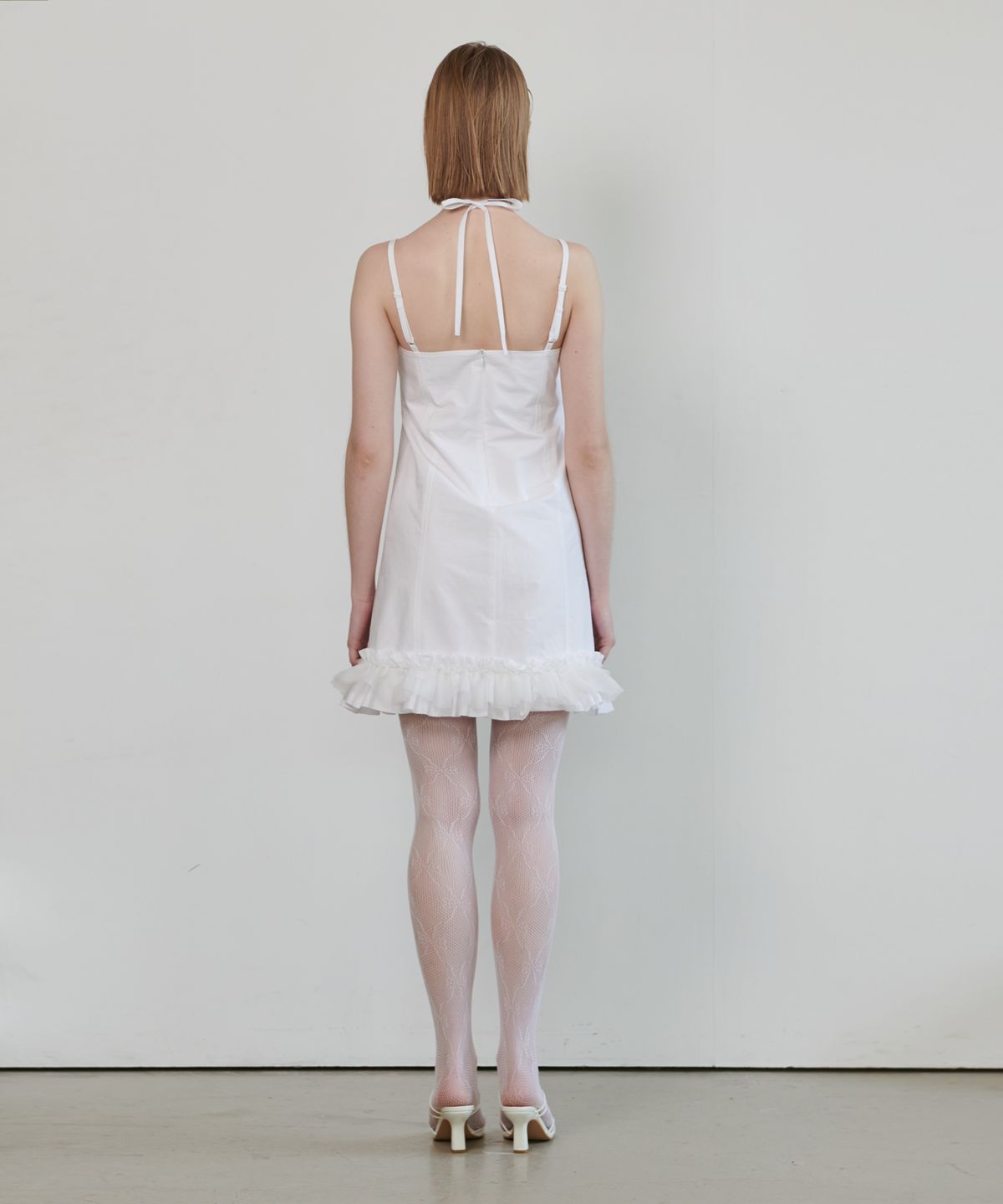 언뮤트(UNMUTE) RUFFLE HEM MINI DRESS_WHITE