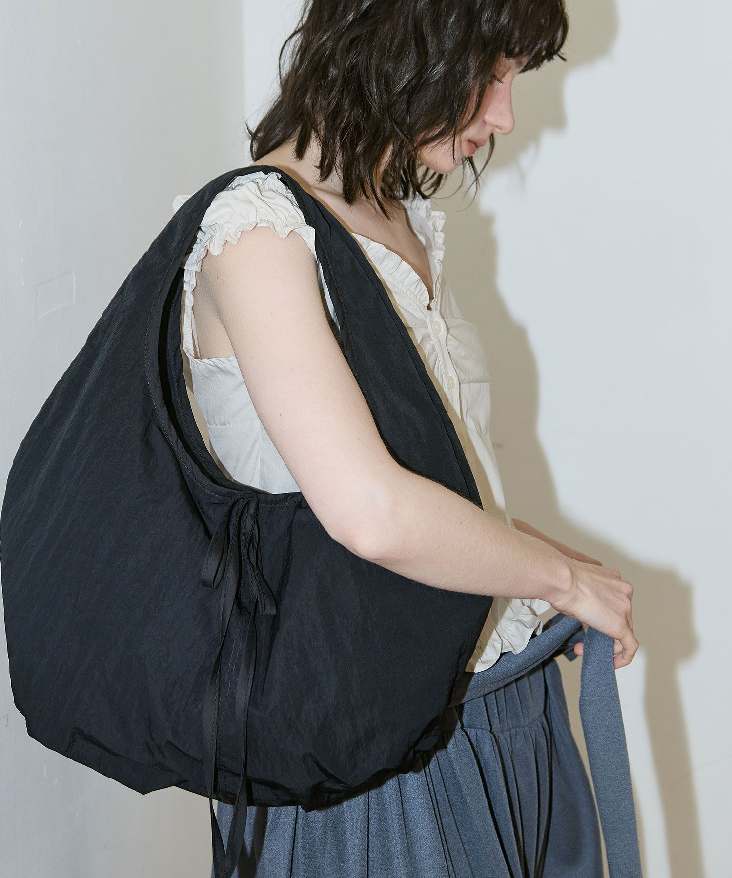 [OTIE] ★ Plumpy hobo bag MUSINSA | OTIE Plumpy Hobo Bag [Black]