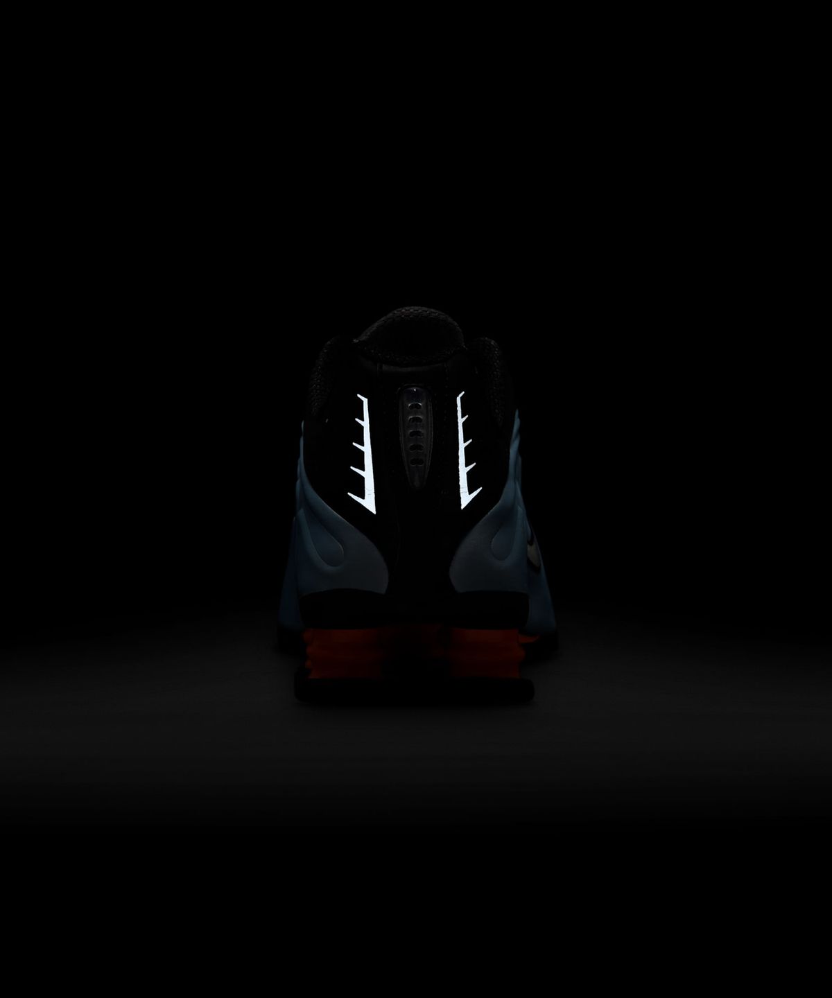나이키(NIKE) 샥스 R4 W - 블루 틴트:토탈 오렌지:블랙:메탈릭 실버 / AR3565-401