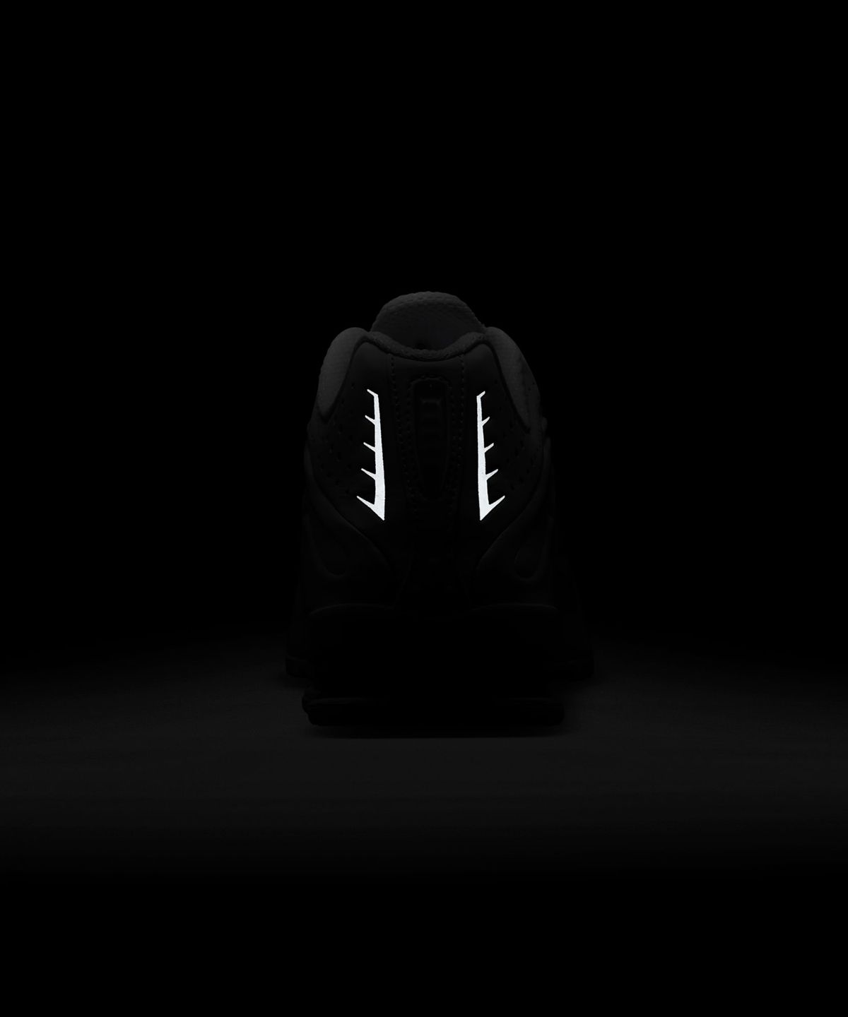 나이키(NIKE) 샥스 R4 W - 화이트:팬텀:피칸테 레드:화이트 / AR3565-103