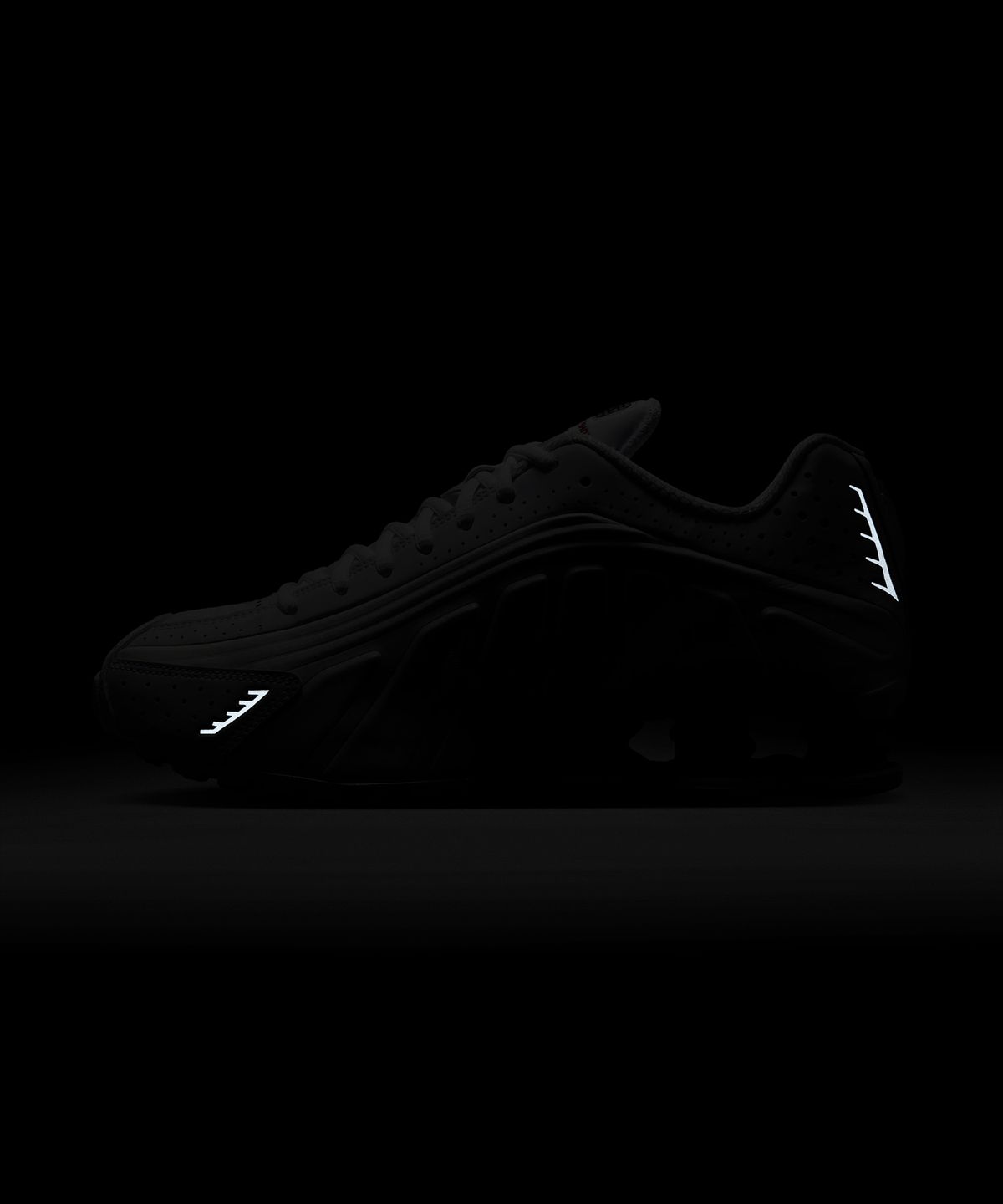 나이키(NIKE) 샥스 R4 W - 화이트:팬텀:피칸테 레드:화이트 / AR3565-103