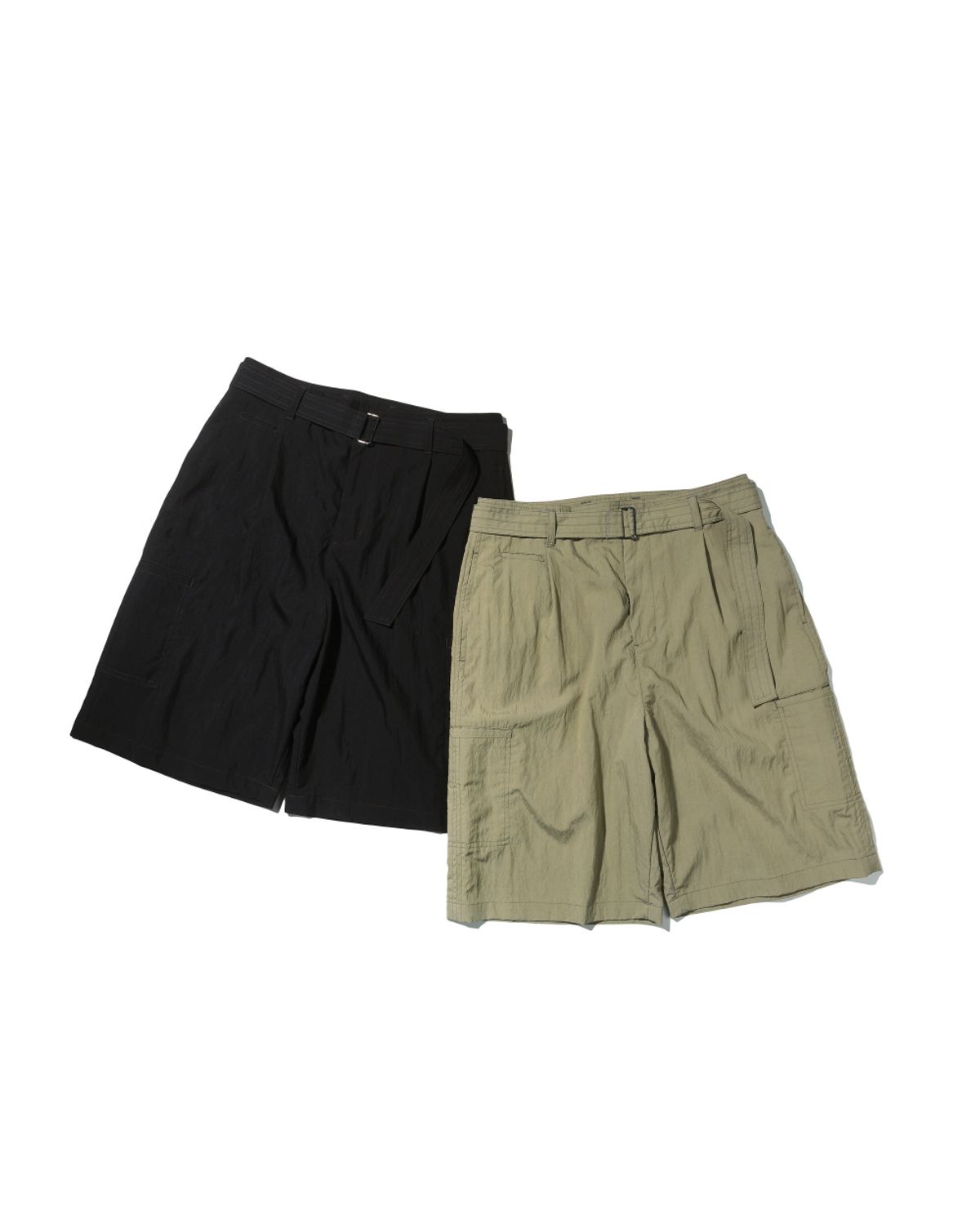 비슬로우(BESLOW) CRINKLE BELTED ONE TUCK SHORTS OLIVE