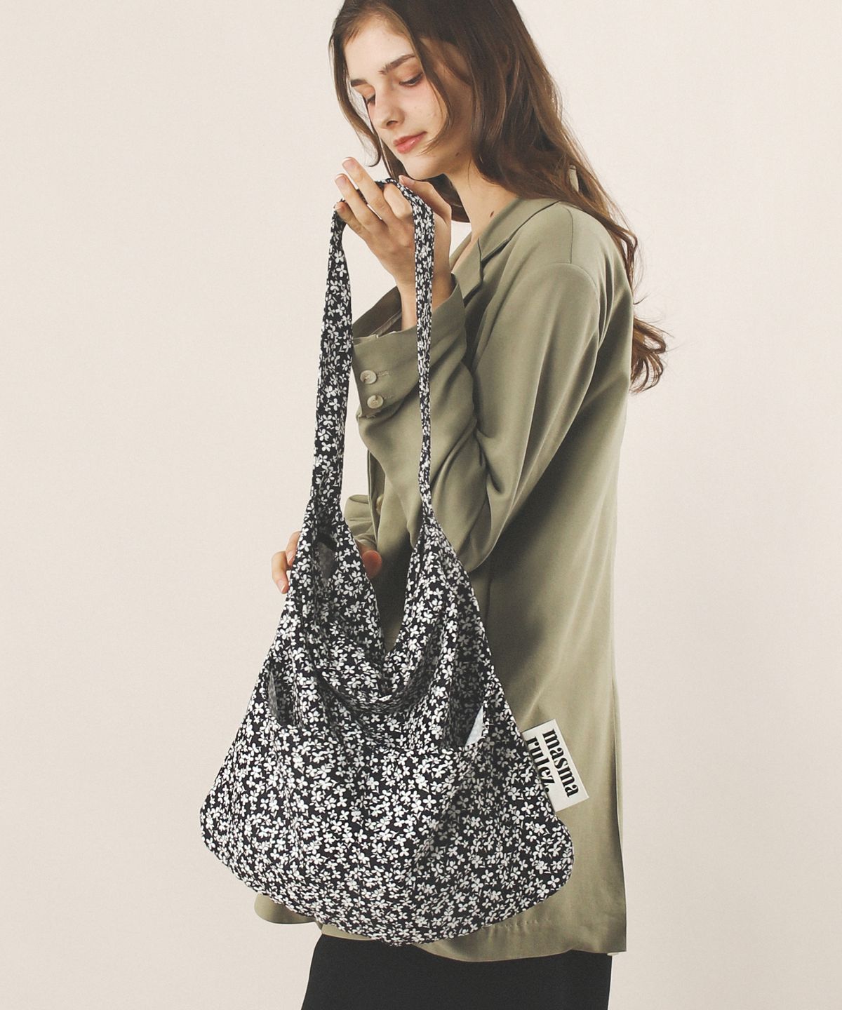 마스마룰즈(MASMARULEZ) Rabbit eco bag_White flower
