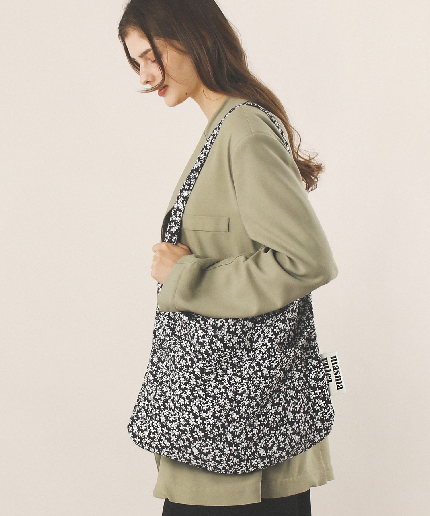 MUSINSA | MASMARULEZ Rabbit eco bag_White flower