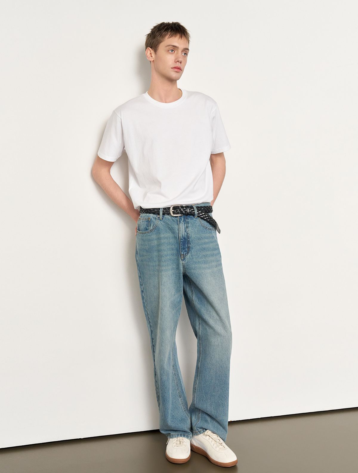 제너럴아이디어(GENERALIDEA) UNISEX 데일리 코튼 반팔티 [WHITE] / SBE2U01007