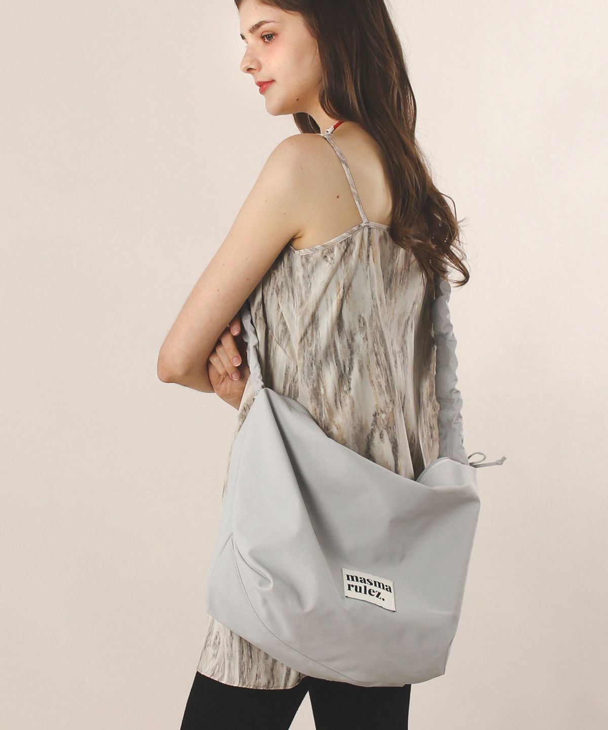 마스마룰즈(MASMARULEZ) Nylon 2way shirring hobo bag_Gray