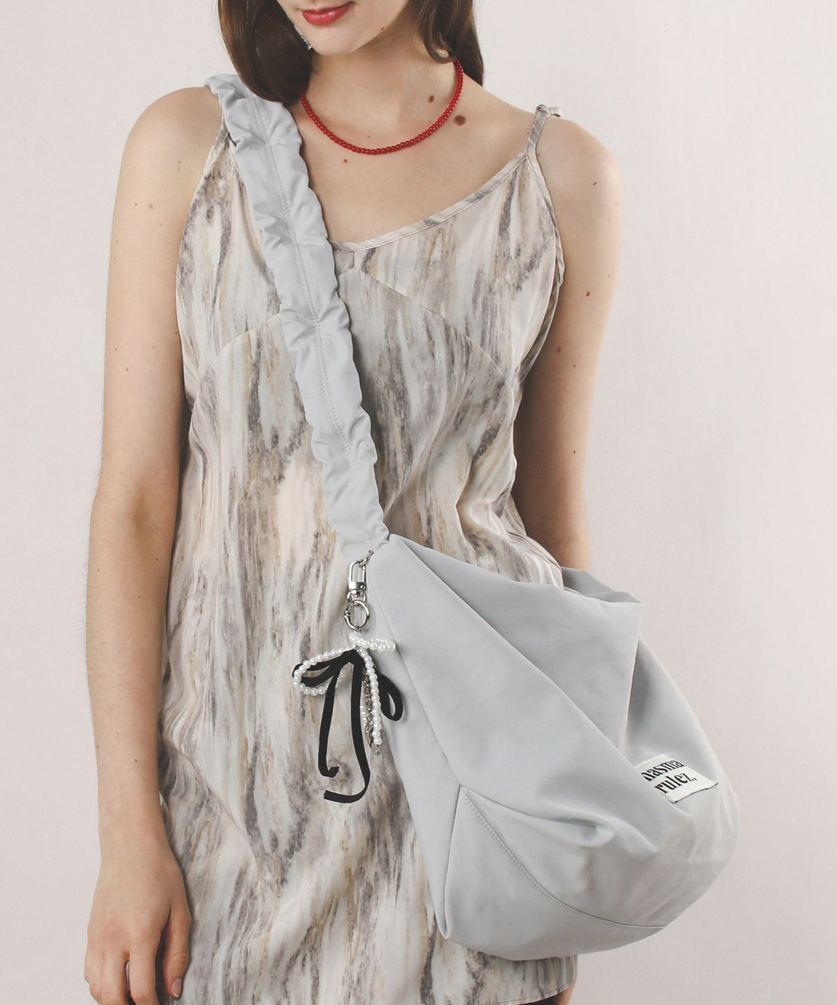 마스마룰즈(MASMARULEZ) Nylon 2way shirring hobo bag_Gray