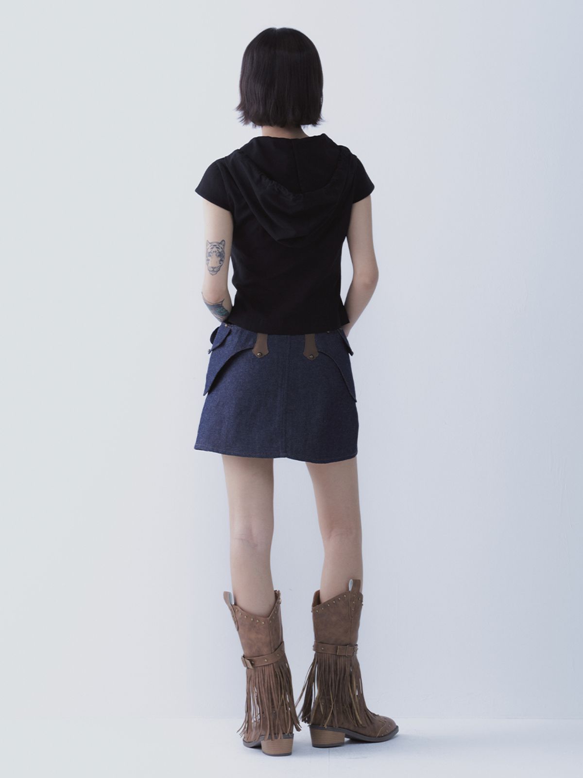 쎄쎄쎄(SETSETSET) BELTED INDIGO DENIM MINI SKIRT