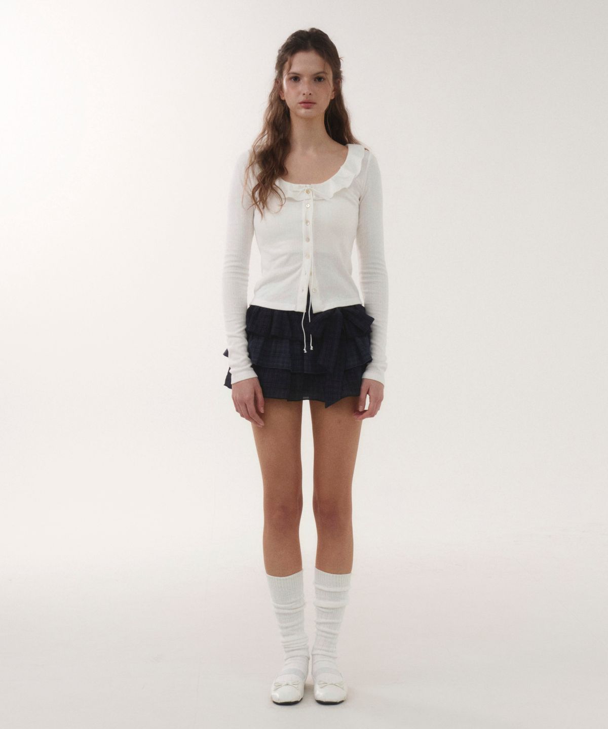 서울리(SEOULI) DEWY POINTELLE FRILL TOP [WHITE]