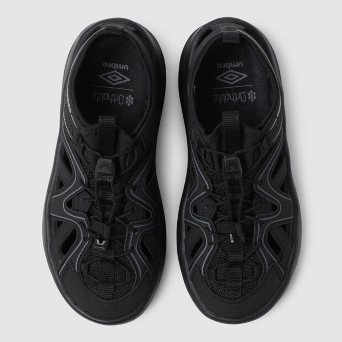 엄브로(UMBRO) CUTOUT (컷아웃) 블랙 UR223ESA42