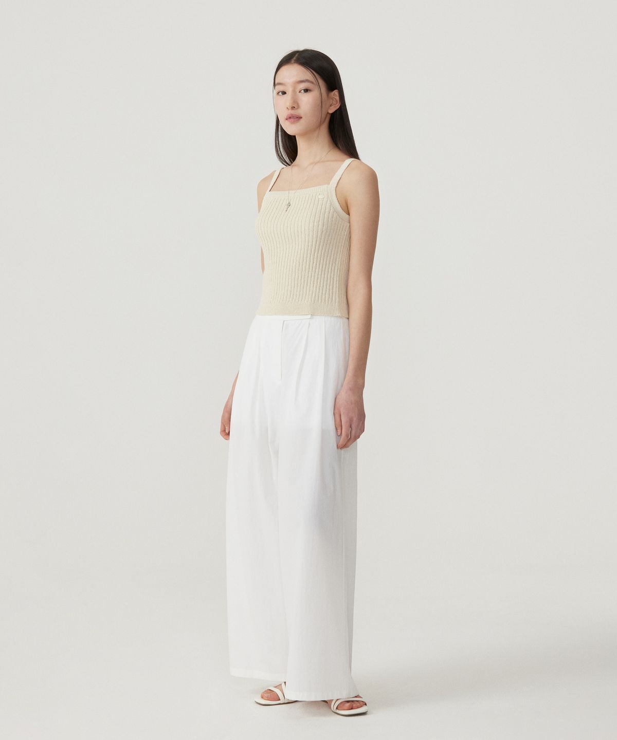 커버낫 우먼(COVERNAT WOMAN) 우먼 투턱 밴딩 와이드 팬츠 White