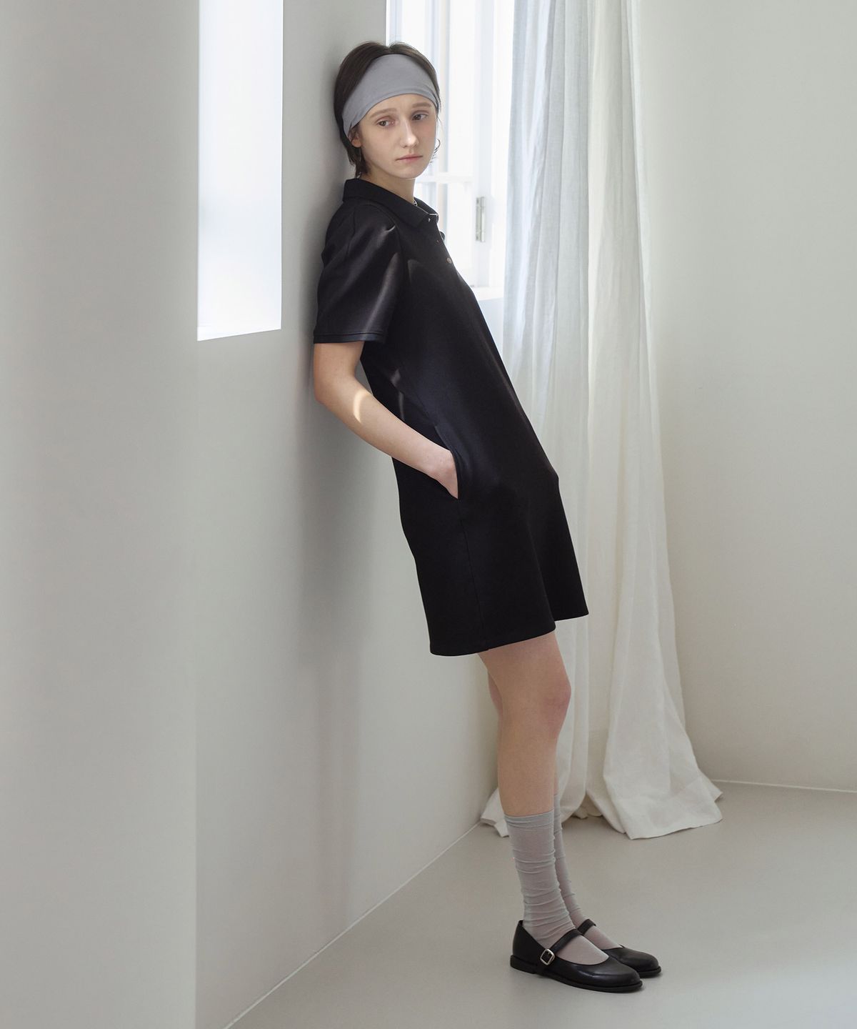 커버낫 우먼(COVERNAT WOMAN) 우먼 퍼프 카라 원피스 Black