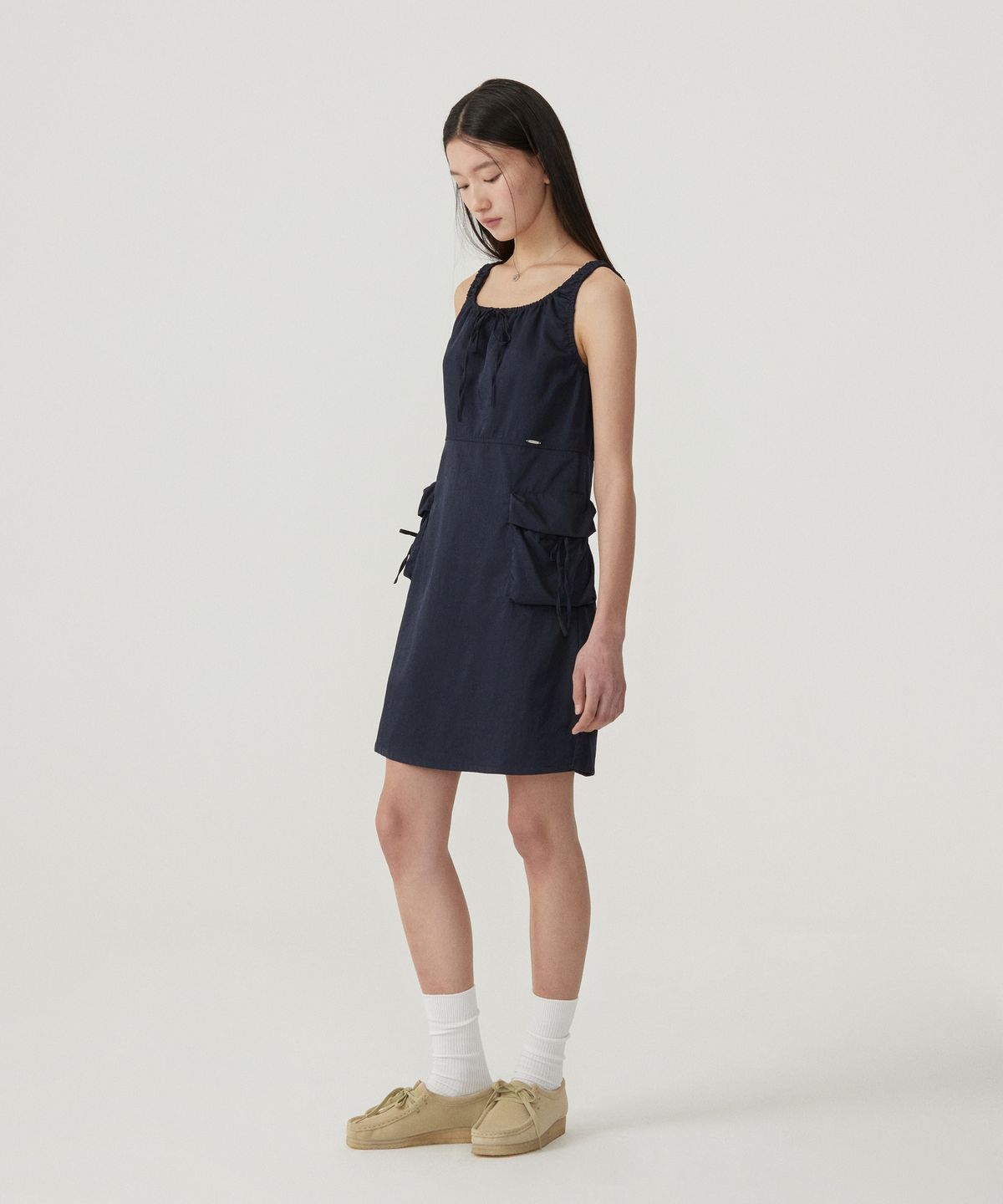 커버낫 우먼(COVERNAT WOMAN) 우먼 셔링 카고 슬리브리스 원피스 Navy