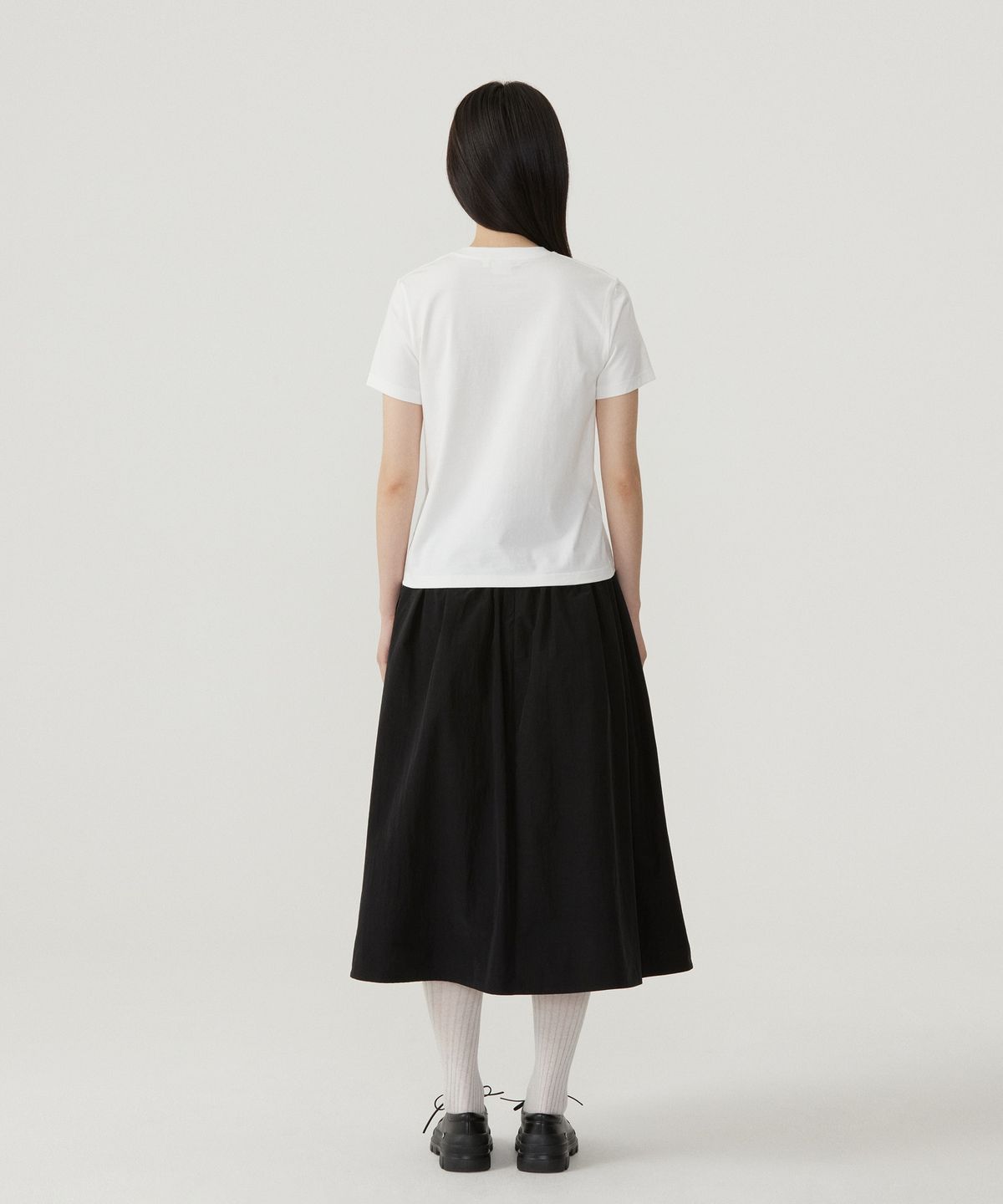 커버낫 우먼(COVERNAT WOMAN) 우먼 레귤러핏 아치 클로버하트 티셔츠 White
