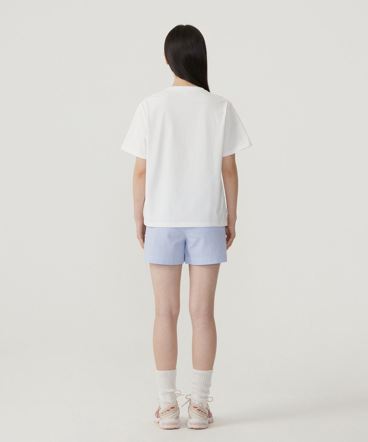 커버낫 우먼(COVERNAT WOMAN) 우먼 세미오버핏 칵테일 티셔츠 White