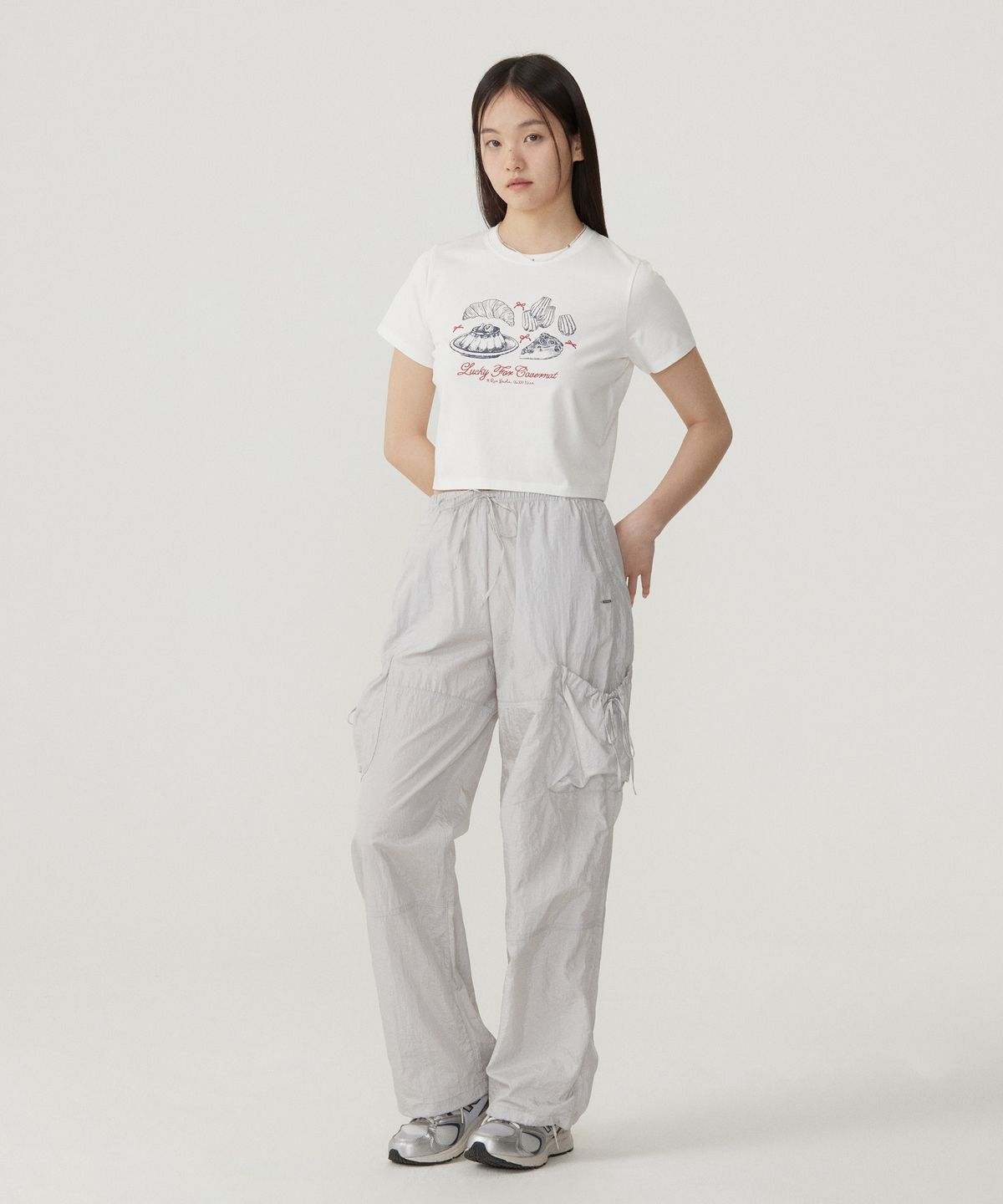 커버낫 우먼(COVERNAT WOMAN) 우먼 크롭 베이커리 티셔츠 White