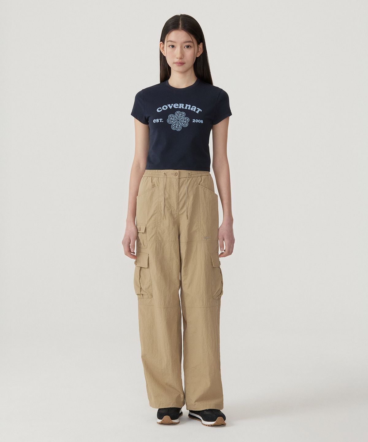 커버낫 우먼(COVERNAT WOMAN) 우먼 베이비핏 아치 클로버하트 티셔츠 Navy