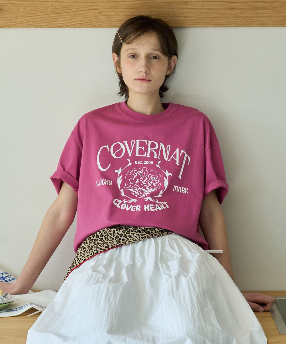 커버낫 우먼(COVERNAT WOMAN) 우먼 오버핏 빈티지 그래픽 티셔츠 Magenta