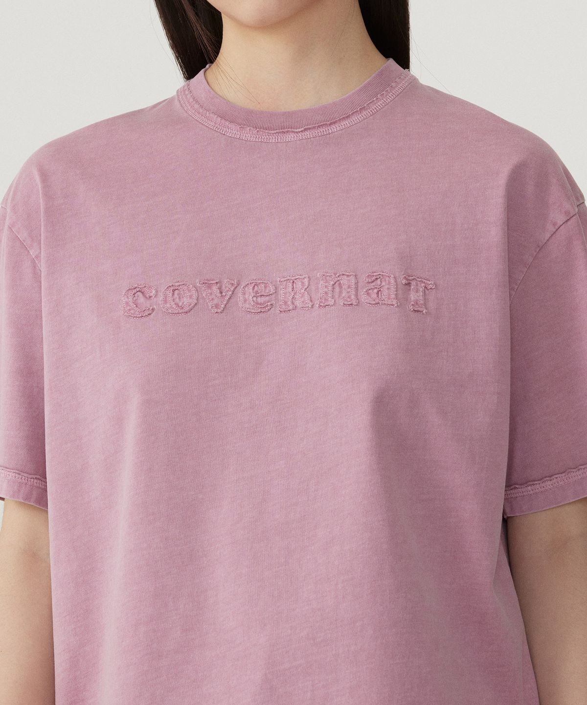 커버낫 우먼(COVERNAT WOMAN) 우먼 오버핏 피그먼트 쿠퍼로고 티셔츠 Magenta