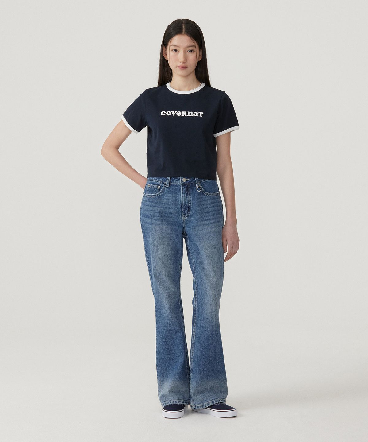 커버낫 우먼(COVERNAT WOMAN) 우먼 크롭 쿠퍼로고 링거 티셔츠 Navy