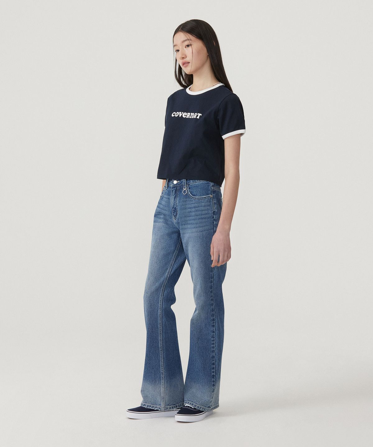 커버낫 우먼(COVERNAT WOMAN) 우먼 크롭 쿠퍼로고 링거 티셔츠 Navy