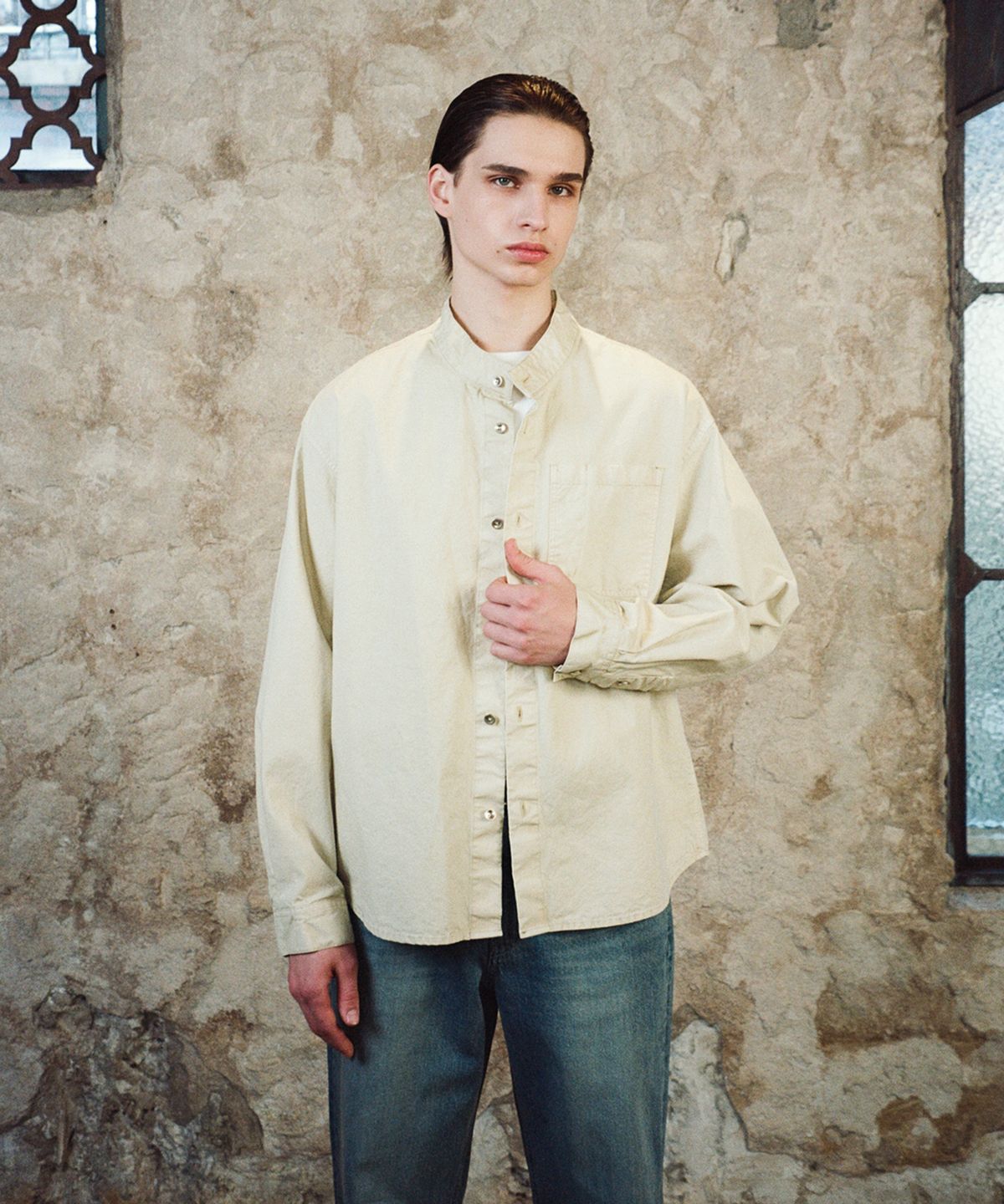 셔터(SHIRTER) HIGH NECK OVERDYED SHIRT (IVORY)