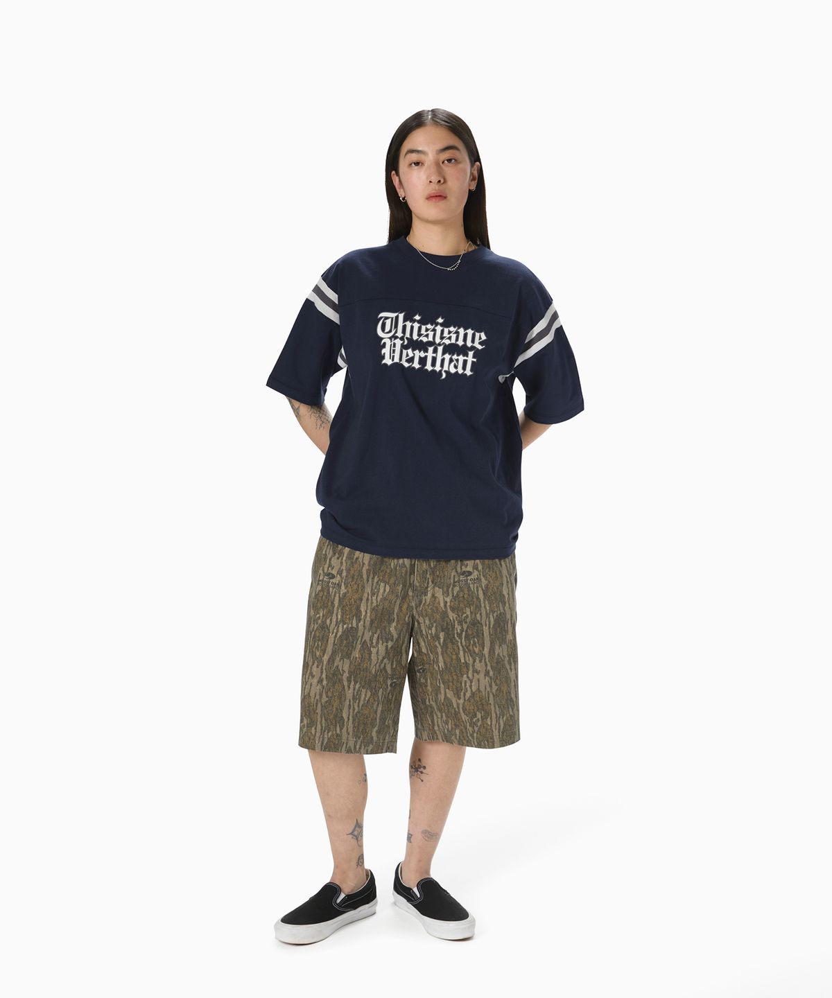 디스이즈네버댓(THISISNEVERTHAT) Football Tee Navy