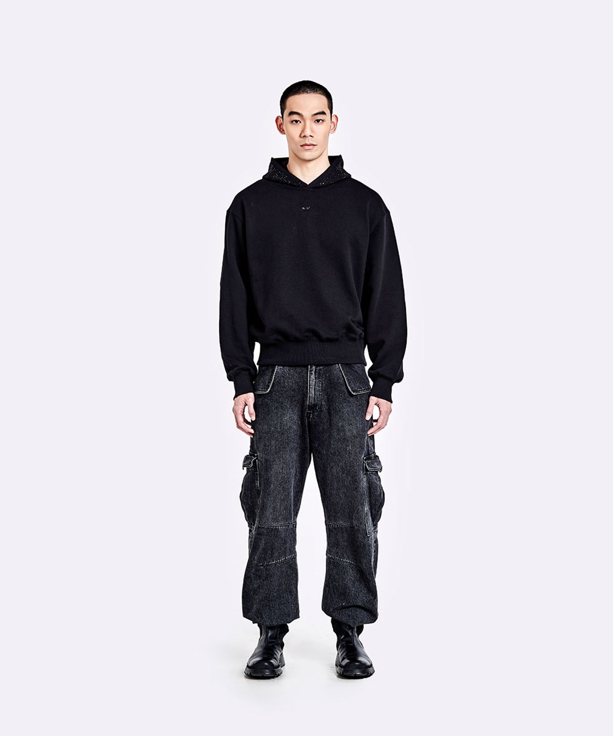 51퍼센트(51PERCENT) Rinestone Hoodie - Black