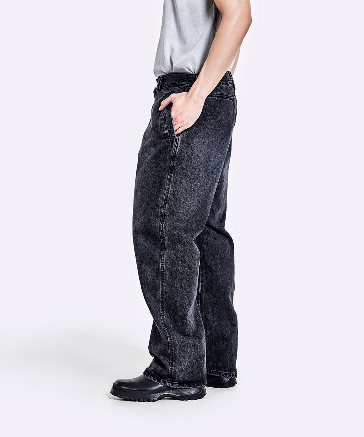 51퍼센트(51PERCENT) Thong denim pants - Washed black