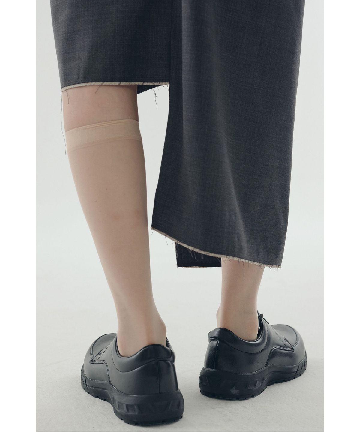 래코드(RECODE) Folded Raw Edged Skirt_RQKAS25537GYD
