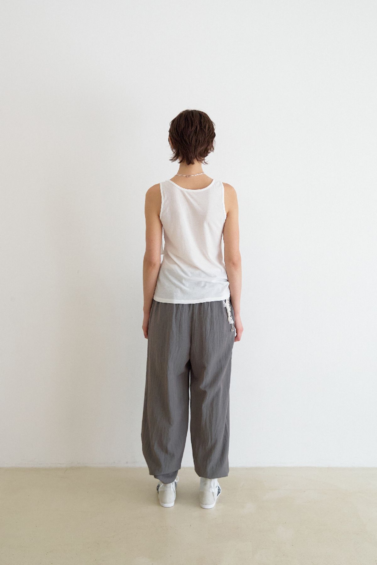 큐피도(KUPIDO) Iris Knotted Sleeveless _ white