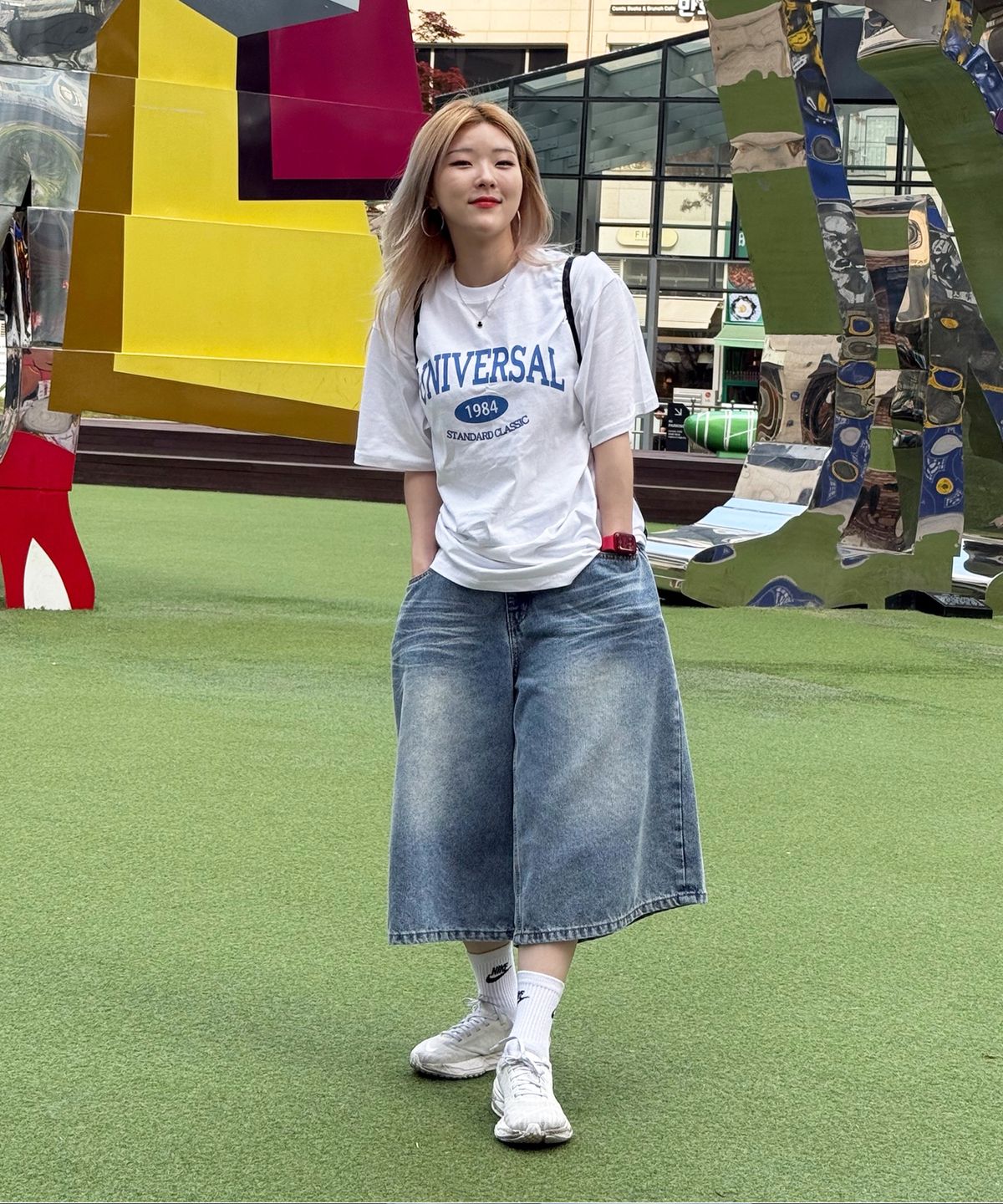 블론드나인(BLOND9) 크루넥 오버핏 유니버셜 반팔 티셔츠_화이트블루